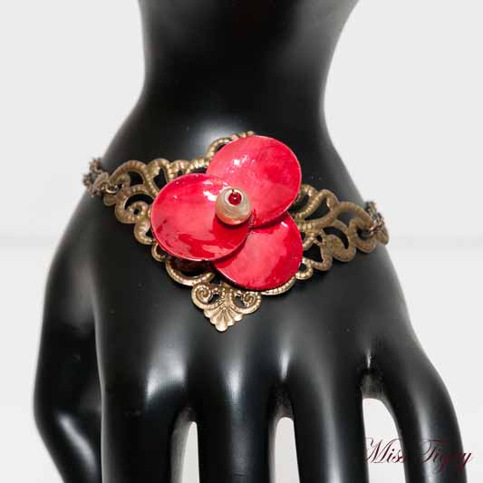 Bracelet fleur de nacre Soliane rouge
